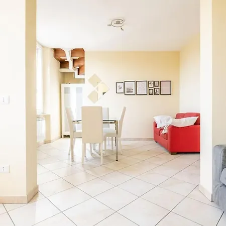 -villa Emily- Parking, Garden & Wi-fi Apartment Pisa