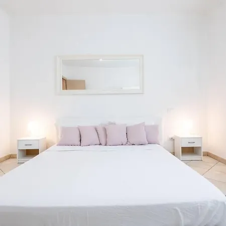 Apartment -villa Emily- Parking, Garden & Wi-fi Pisa